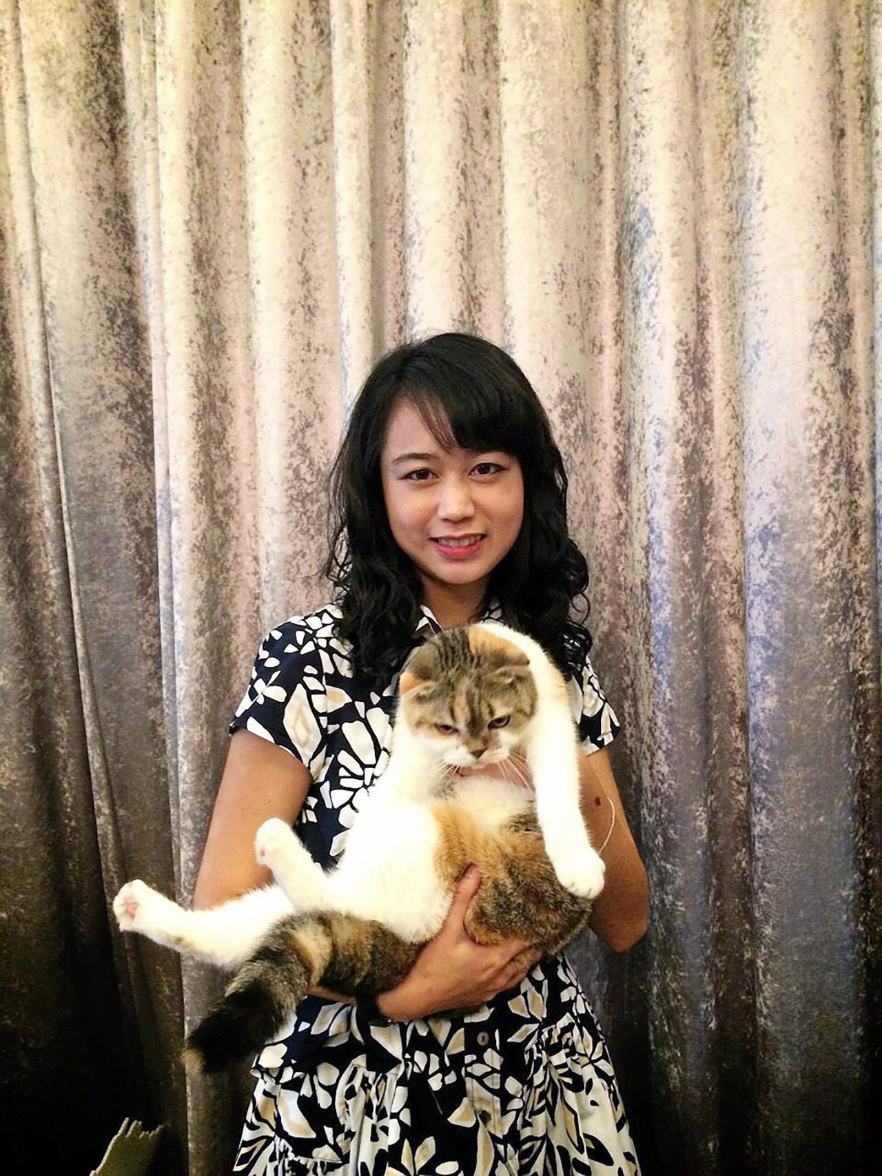 ปราง เวชชาชีวะ และสัตว์เลี้ยงคู่ใจ.