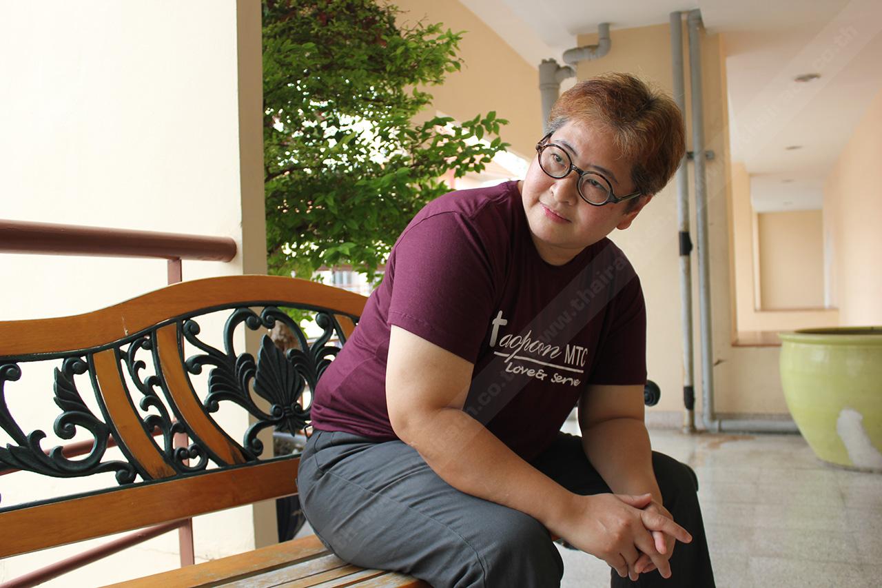 คุณบอส ในท่าทางที่ผ่อนคลาย หลังอดีตเคยเจอมรสุมหนัก