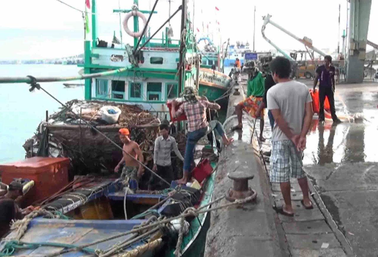 เรือประมงที่ไม่ได้แจ้งฐานข้อมูลทะเบียนจะถูกโละออก