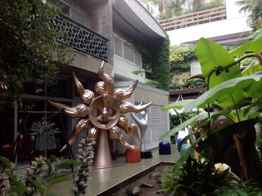 บรรยากาศด้านหน้า