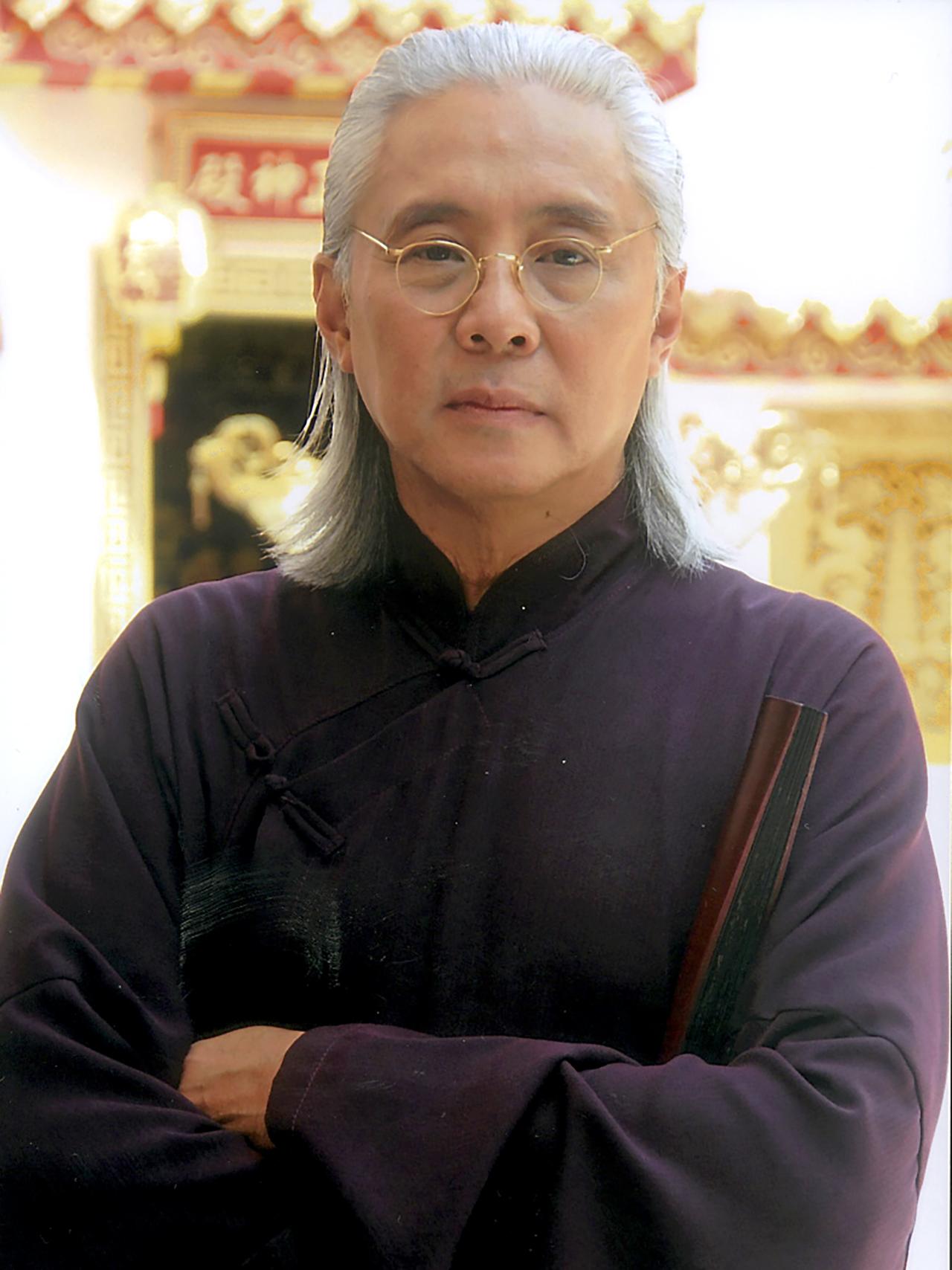 นพพล โกมารชุน