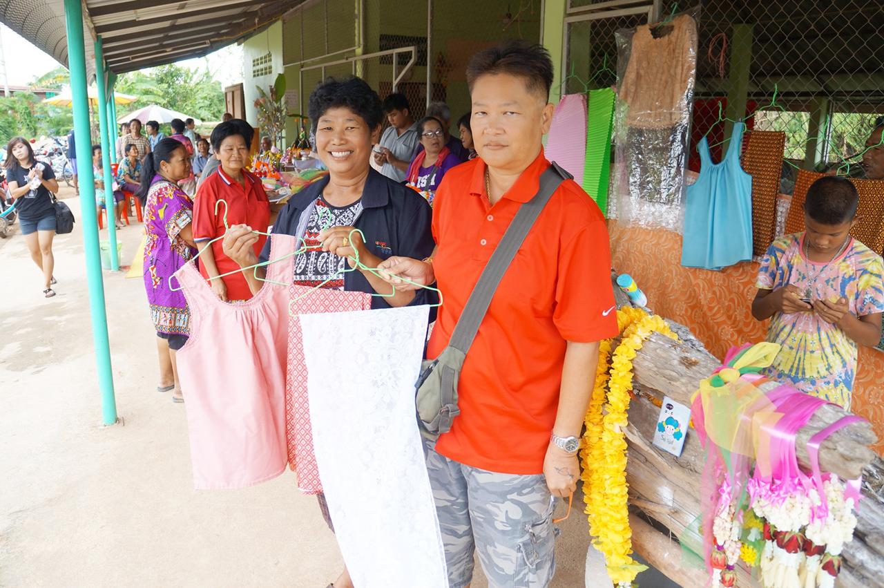 ผู้โชคดีถูกล็อตเตอรี่ ซื้อของถวายเจ้าแม่สุชาวดี ตามความเชื่อ