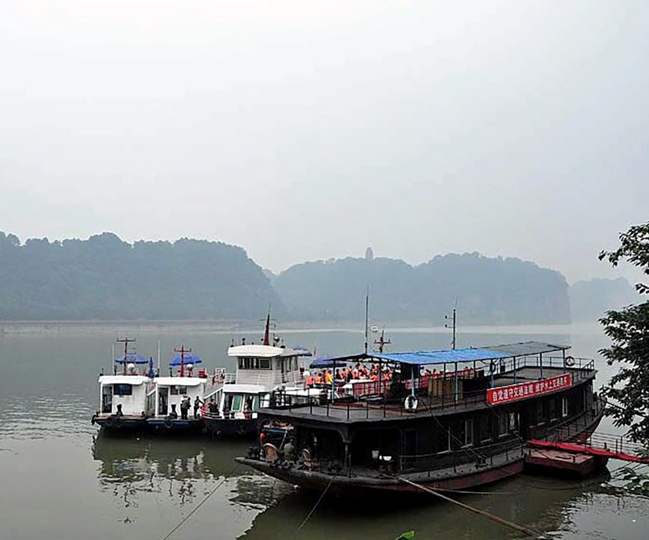 ท่าเรือที่แม่น้ำหมิงเจียง...