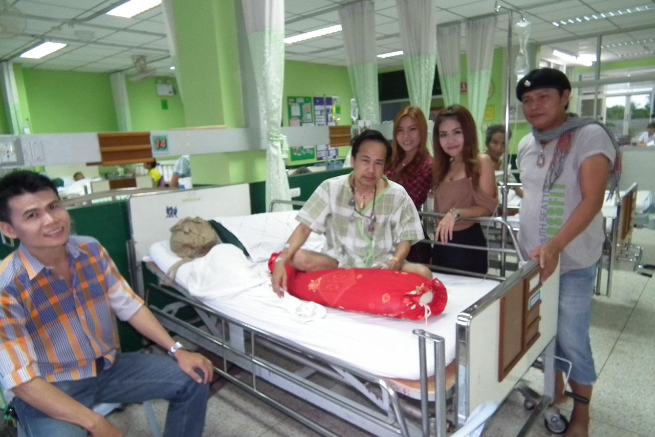 สันติ ดวงสว่าง พักรักษาตัวที่ โรงพยาบาลนภาลัย