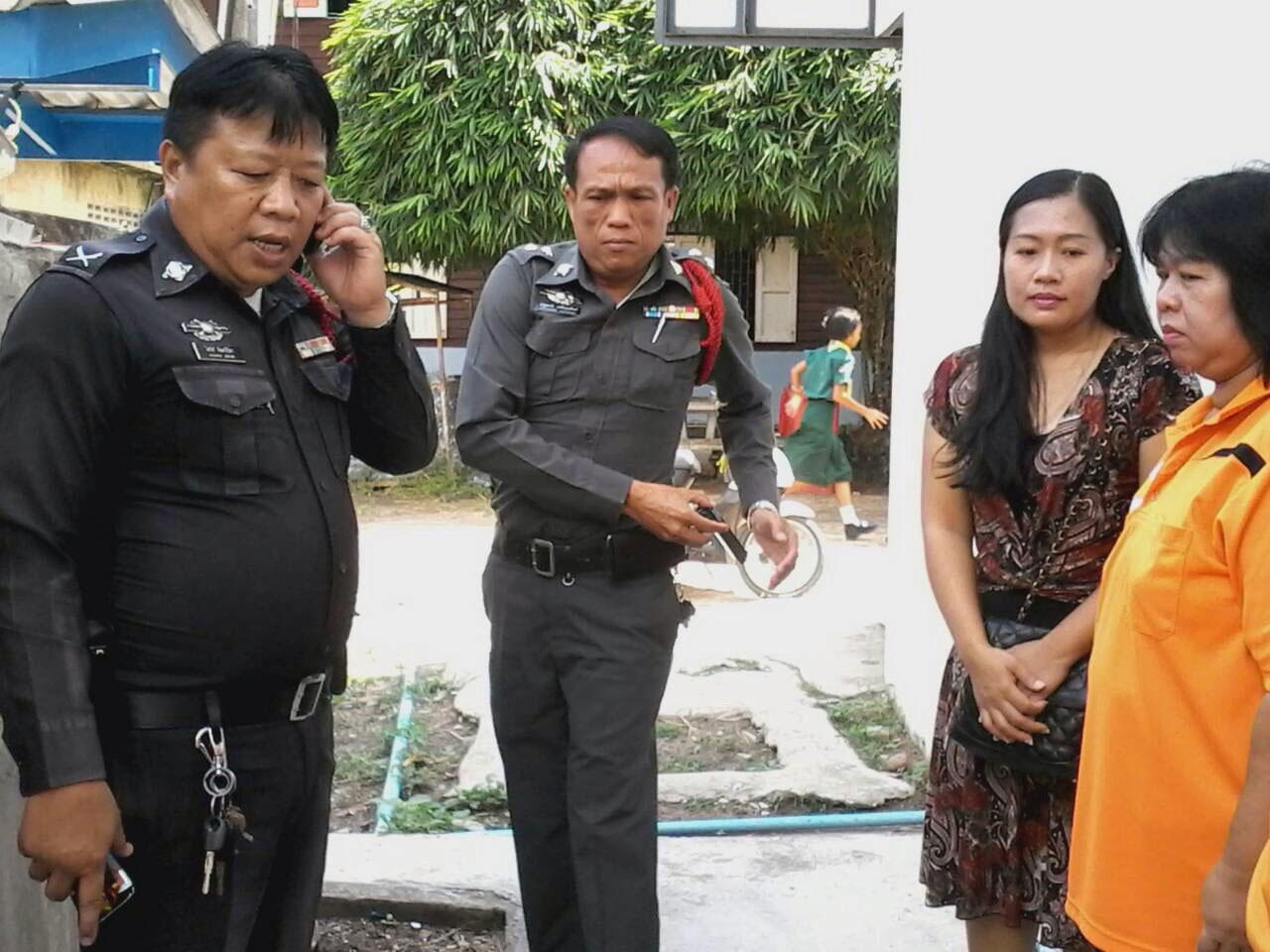 เจ้าหน้าที่เข้าตรวจสอบที่เกิดเหตุ