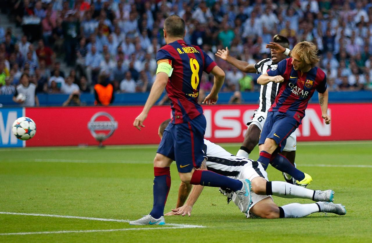 อิวาน ราคิติช ซัดเน้นๆ พาบาร์ซา นำ 1-0