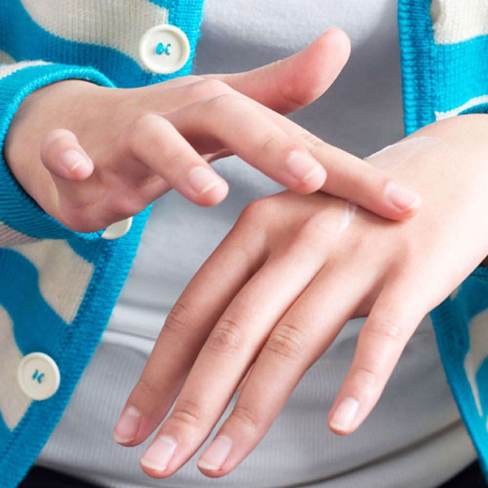 ละเลยการดูแลมือ ... ที่เริ่มเหี่ยวว