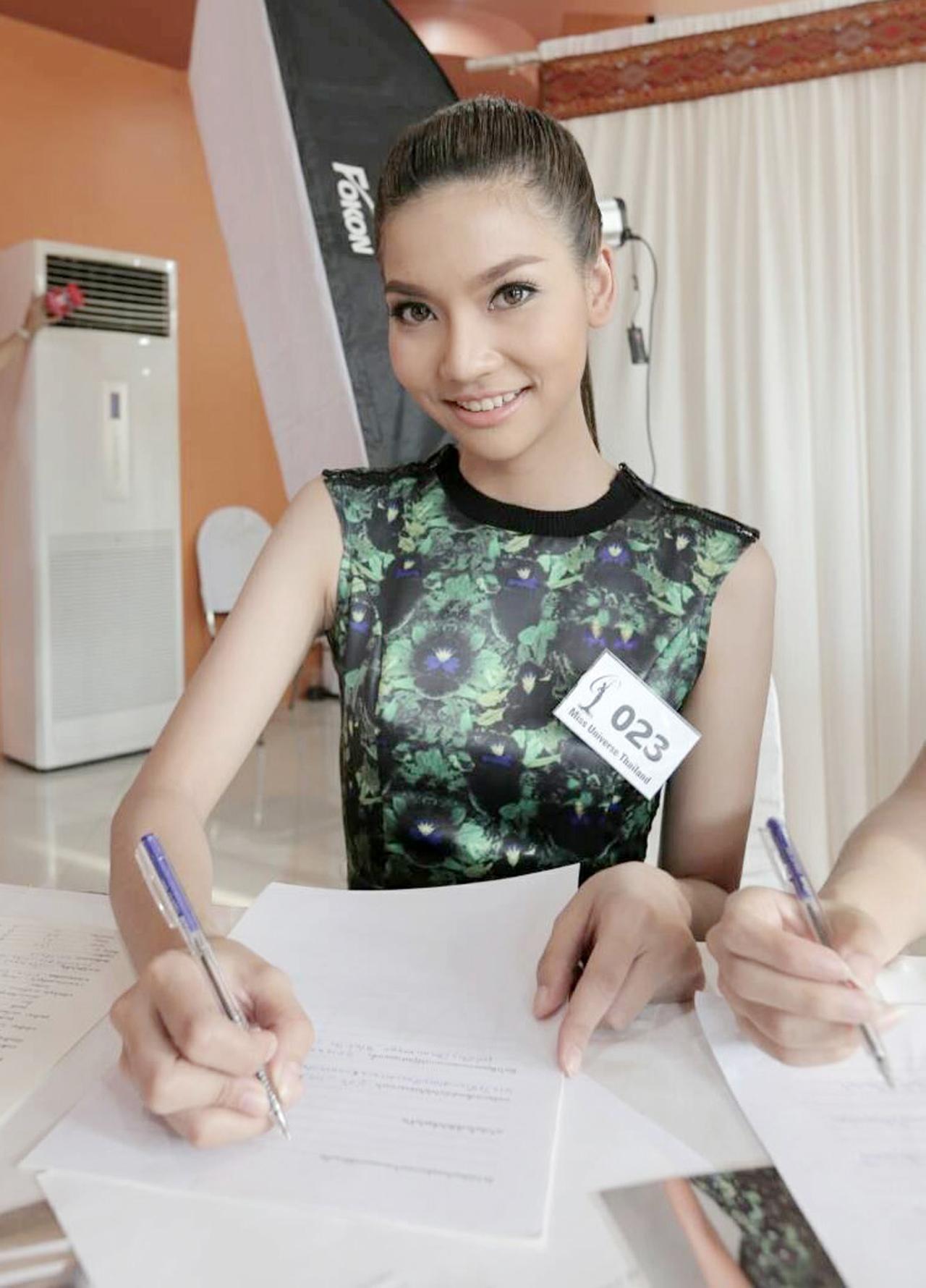 หนึ่งในผู้สมัครประกวดมิสยูนิเวิร์สไทยแลนด์ 2015