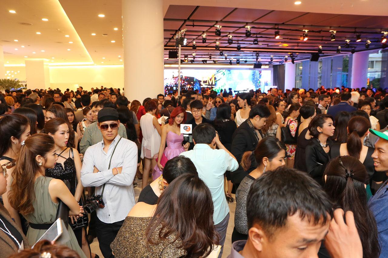 สื่อมวลชนร่วมงานอย่างเนืองแน่น