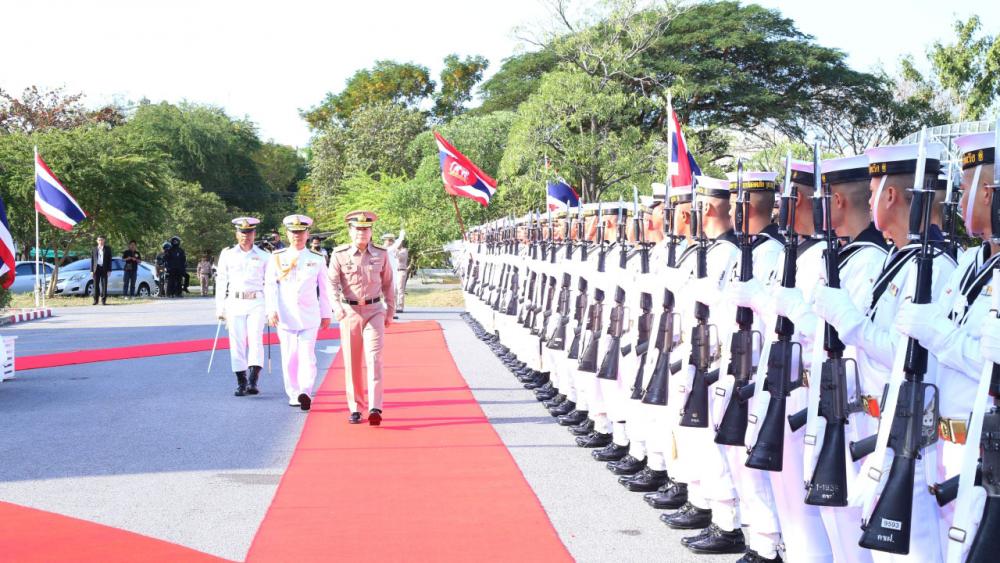 ผบ.ทร.ตรวจแถวทหารกองเกียรติยศ
