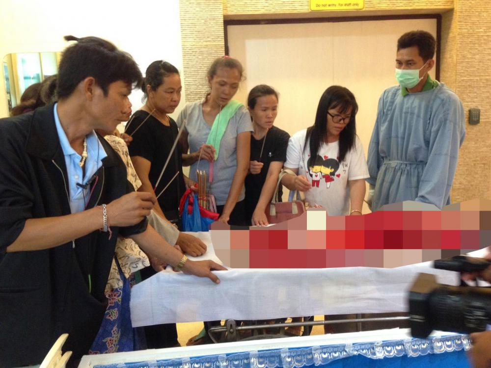 ญาติเด็กหญิง ชะตาขาด จุดธูปบอกลาครั้งสุดท้าย ด้วยความเศร้าสลด