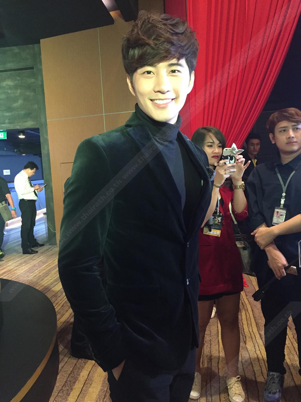 มันเป็นแค่การแสดงเท่านั้นนะ