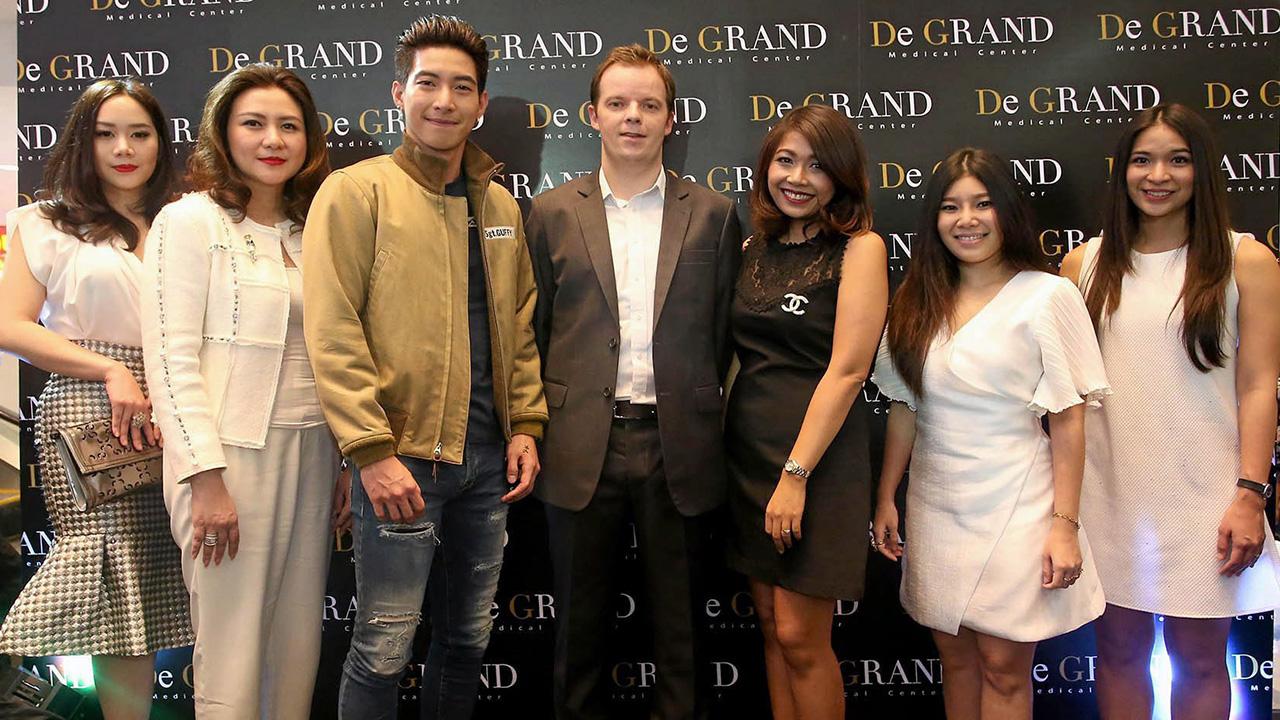 สาขาใหม่ คริสตอฟ เออร์ฮาท จัดงานเปิด “De Grand Medical Center” สาขาล่าสุด พร้อมแนะนำนวัตกรรมความงาม NOVA ILLUMIC ทรีทเม้นต์ช่วยเพิ่มพลังการผลักวิตามินลงสู่ชั้นผิว โดยมี รังสิมา นวลขาว และ กรองกาญจน์ ชมะนันทน์ มาร่วมงานด้วย ที่เดอะมอลล์ ท่าพระ วันก่อน.