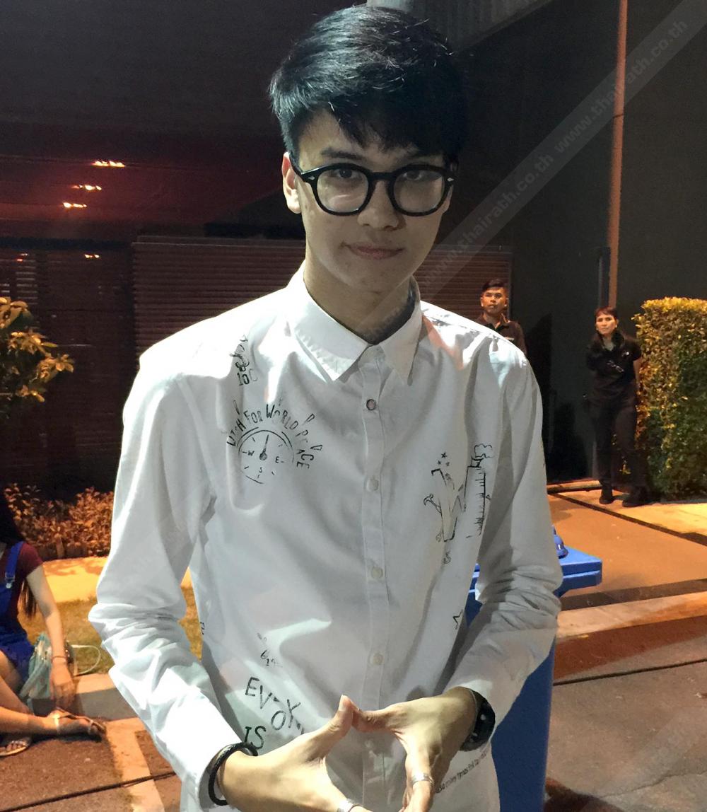 เริ่มหล่อขึ้นนะ