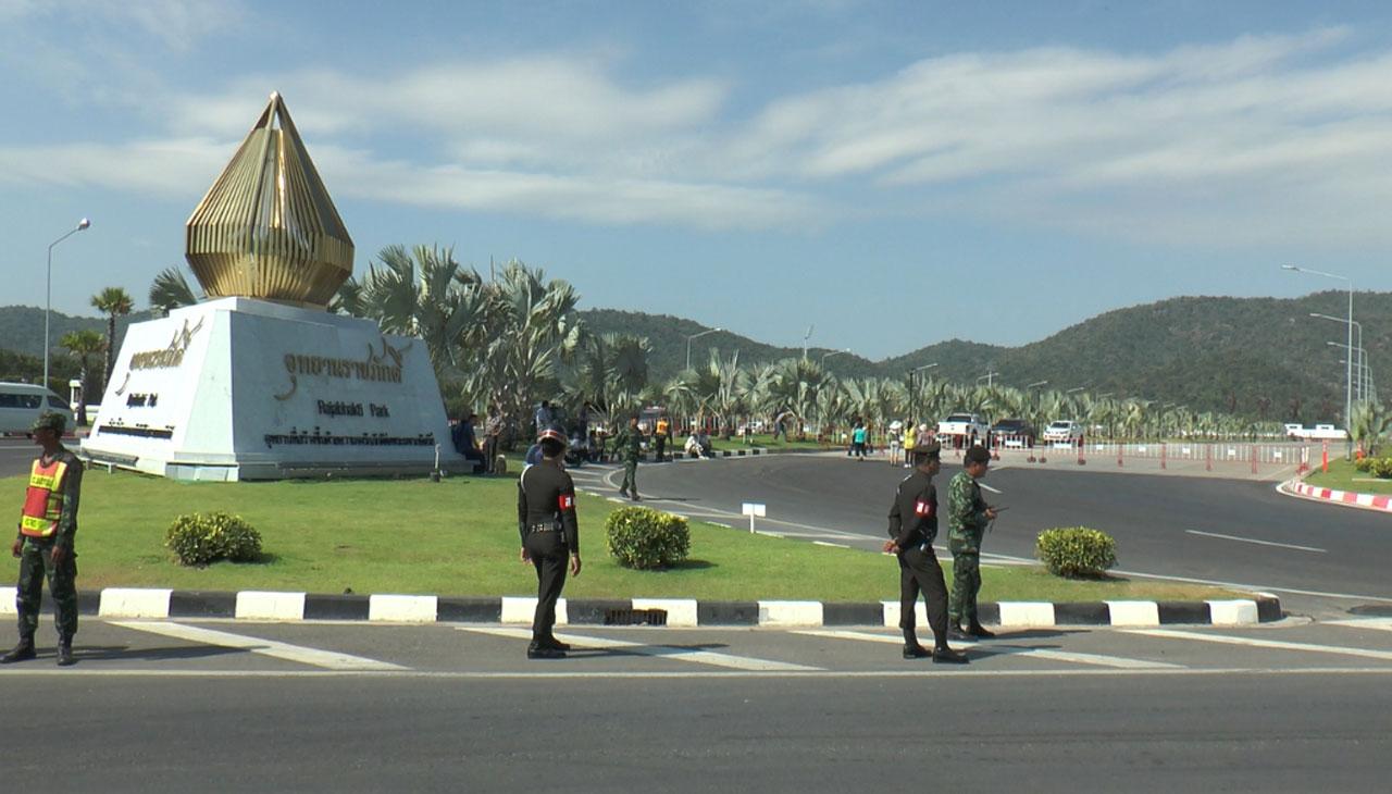 บรรยากาศด้านหน้าอุทยานราชภักดิ์