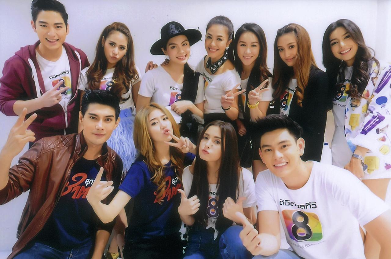 พระ-นาง ช่อง 8 ถ่ายสปอตโปรโมตช่อง 8 พบเพื่อน