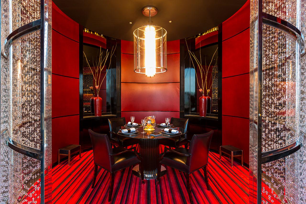 หรือจะนั่งทานในห้อง Crystal room แบบส่วนตัวก็ได้