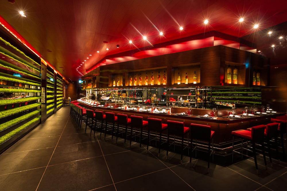 บรรยากาศร้าน 'ลัตเตอลิเย เดอ โจเอล โรบูชง' ในประเทศไทย