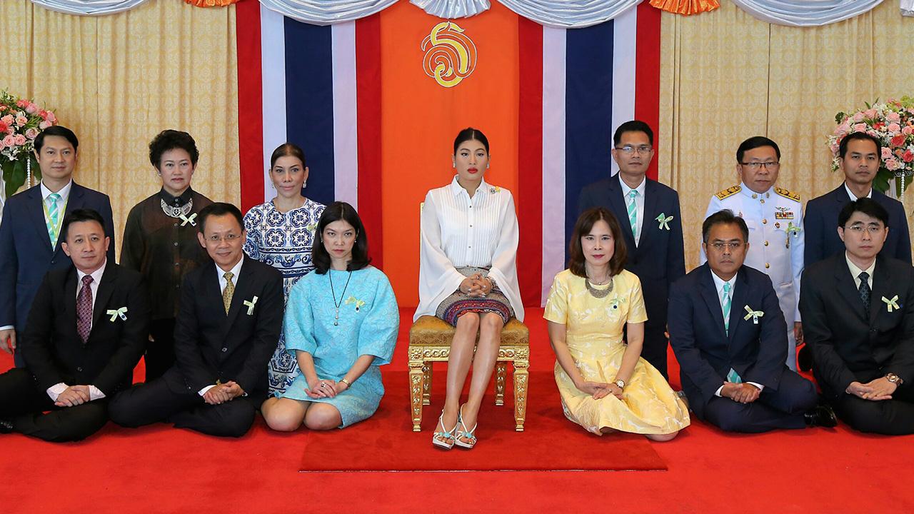 พระเจ้าหลานเธอ พระองค์เจ้าสิริวัณณวรีนารีรัตน์ เสด็จแทนพระองค์ไปทรงเปิดงาน “สานต่องาน “พ่อ” สร้าง” เฉลิมพระเกียรติพระบาทสมเด็จพระเจ้าอยู่หัว ผ่านนิทรรศการ “พระบิดาแห่งฝนหลวง” ในโอกาสเฉลิมพระชนมพรรษา 88 พรรษา ในการนี้ จิตตินันท์ หวั่งหลี เฝ้ารับเสด็จ ณ ศูนย์การค้าฟิวเจอร์พาร์ค เมื่อวันที่ 1 ธันวาคม.