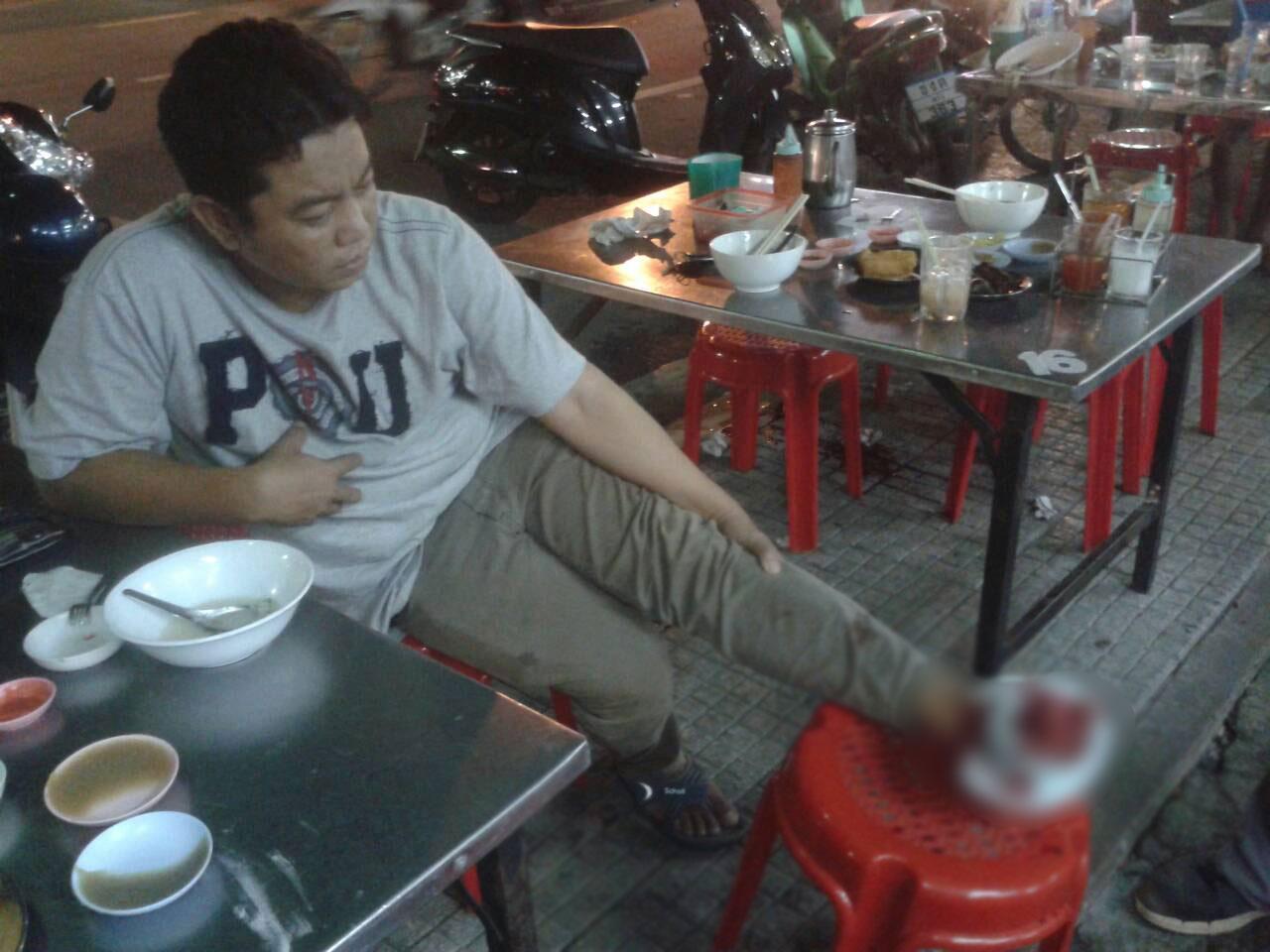 ผู้ได้รับบาดเจ็บที่โดนลูกหลงเหตุยิงกัน กลางร้านกาแฟ ขณะตร.คาด เหตุเกิดจากความหึงหวง