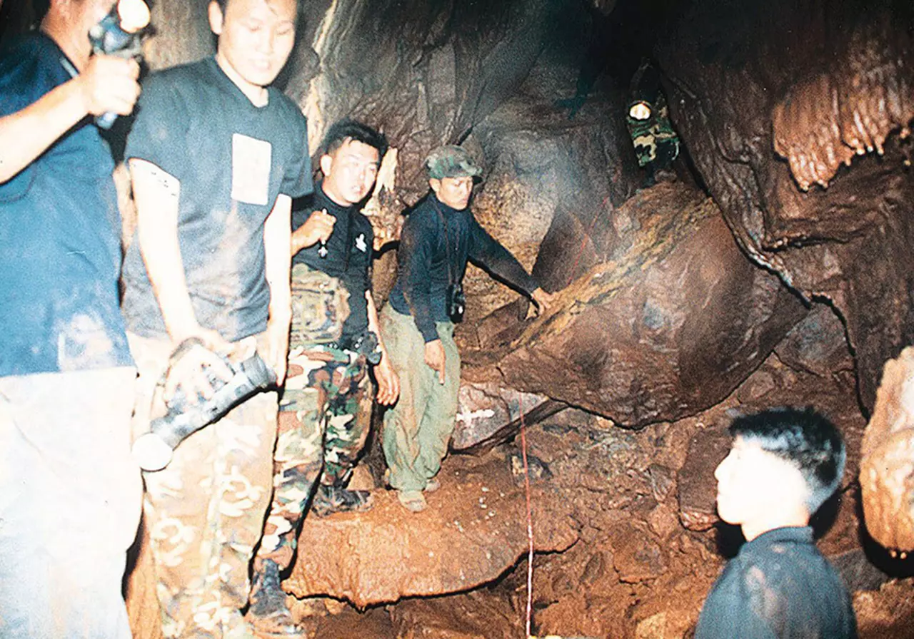 ย้อนรอยตื่นทองมหาขุมทรัพย์ 'ถ้ำลิเจีย' กับ 'ความลับ' ของ 'โกโบริน'