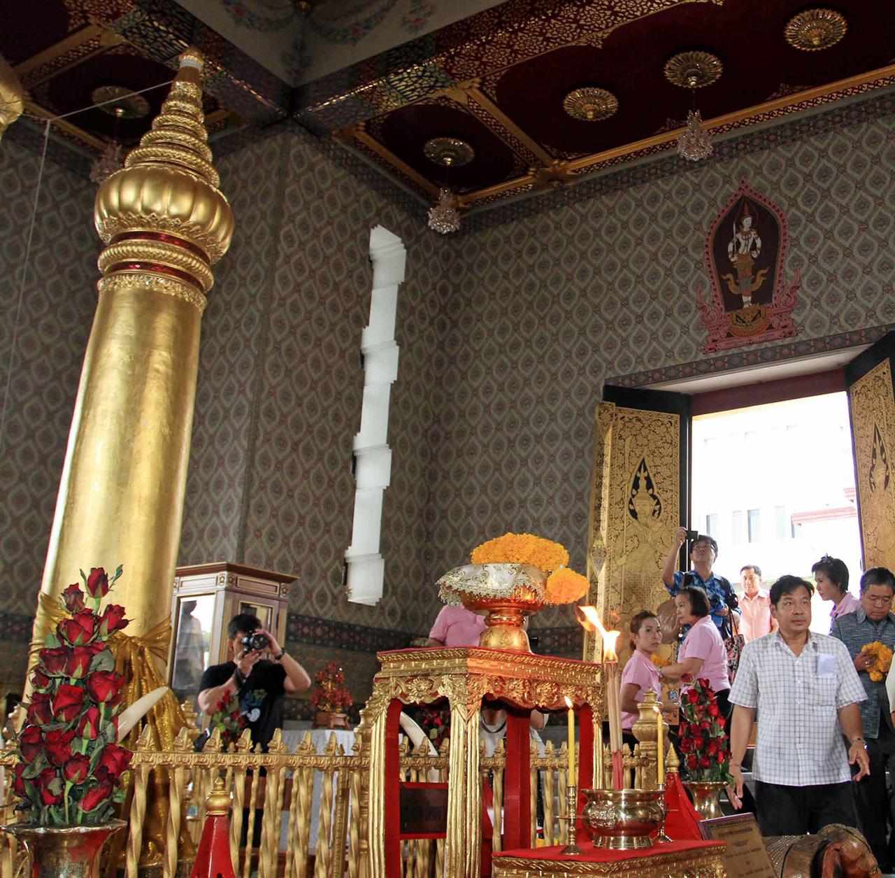 ไหว้ศาลหลักเมือง