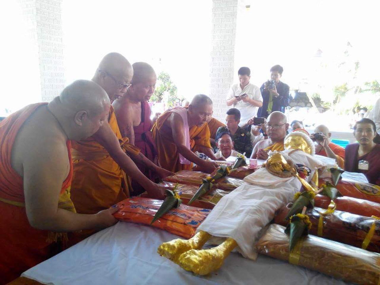 ‘ครูบาอภิชัยขาวปี’ มรณภาพมา 39 ปี สังขารไม่เน่าเปื่อย
