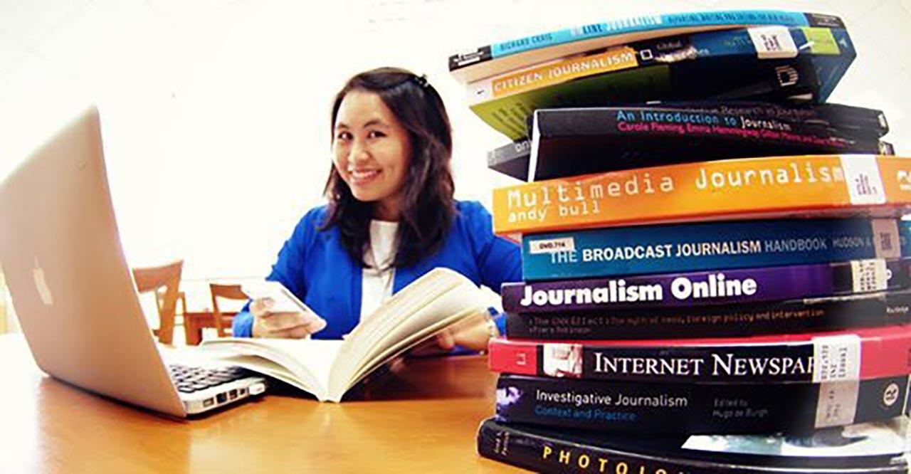 อาจารย์สกุลศรี ศรีสารคาม หัวหน้าสาขา คณะนิเทศศาสตร์ สถาบันการจัดการปัญญาภิวัฒน์