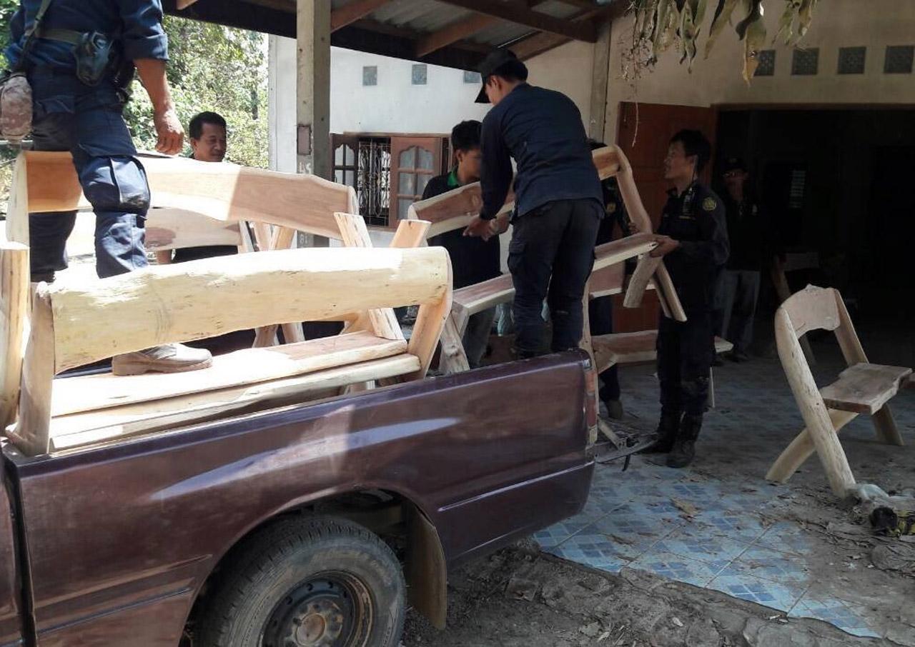 ชุดปฏิบัติการปราบปรามการกระทำผิดกฎหมายทรัพยากรป่าไม้ เข้าจับกุมผู้กระทำความผิด ได้ของกลางจำนวนมาก เป็นไม้กระยาเลย