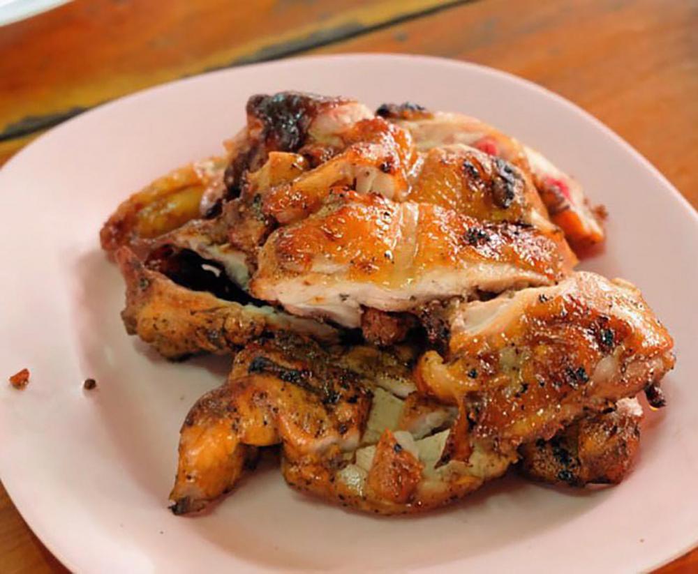 ไก่ย่างรสอร่อยขั้นเทพ..ที่ร้านดี-ดีไก่ย่าง.