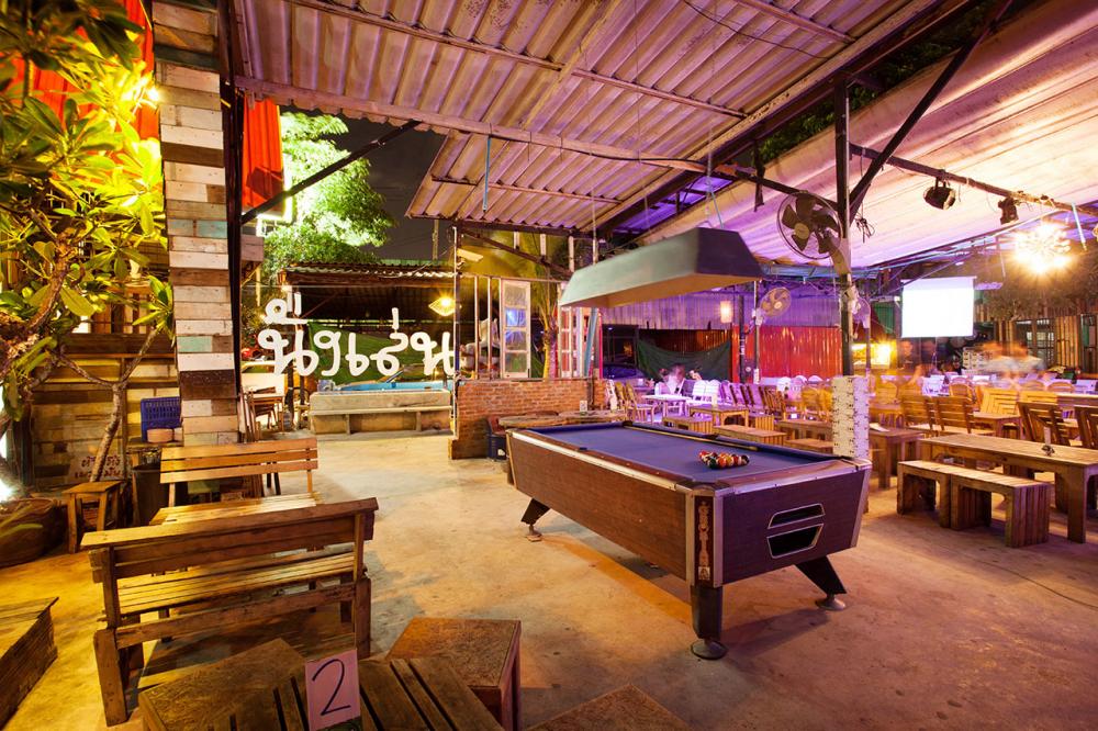 ร้านนั่งเล่นวันวาน