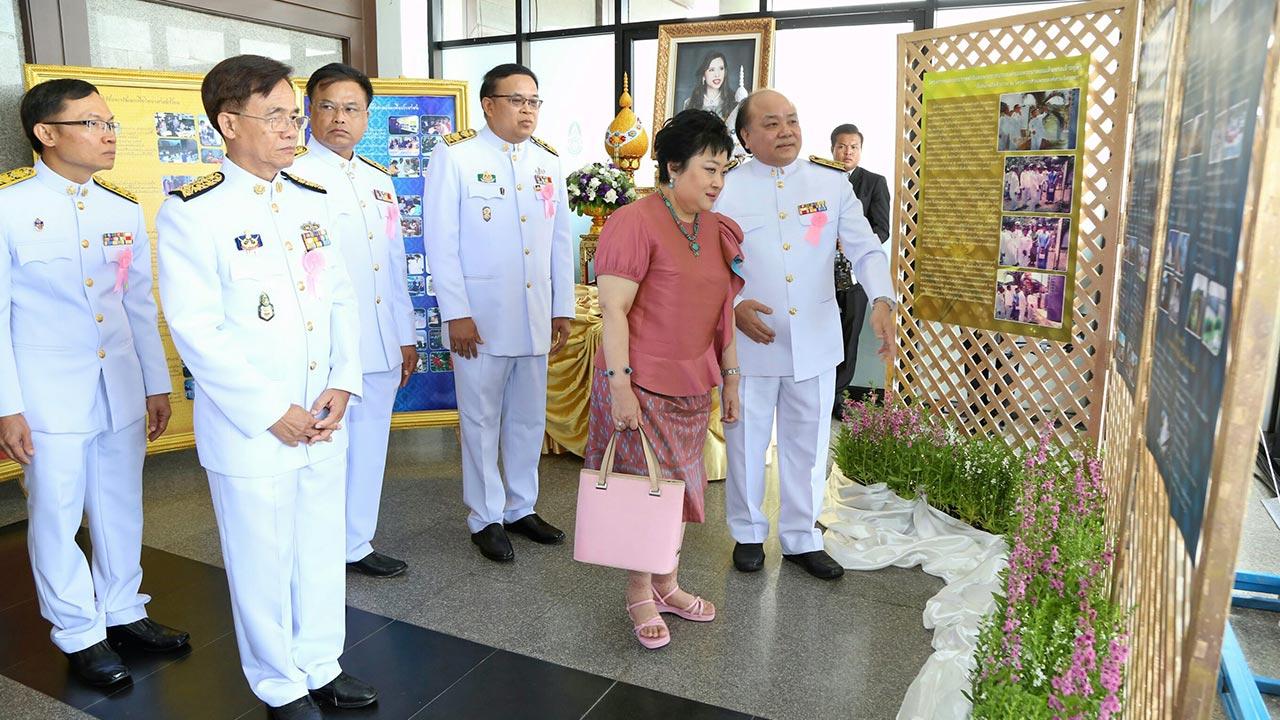 พระเจ้าวรวงศ์เธอ พระองค์เจ้าโสมสวลี พระวรราชาทินัดดามาตุ เสด็จไปทรง เปิดการประชุมวิชาการอนามัยสิ่งแวดล้อมแห่งชาติ ครั้งที่ 6 พร้อม นิทรรศการเฉลิมพระเกียรติ สมเด็จพระเจ้าลูกเธอ เจ้าฟ้าจุฬาภรณวลัยลักษณ์ อัครราชกุมารี ณ ห้องประชุมมัฆวานรังสรรค์ สโมสรทหารบก ถนนวิภาวดีรังสิต เมื่อวันที่ 4 กรกฎาคม.