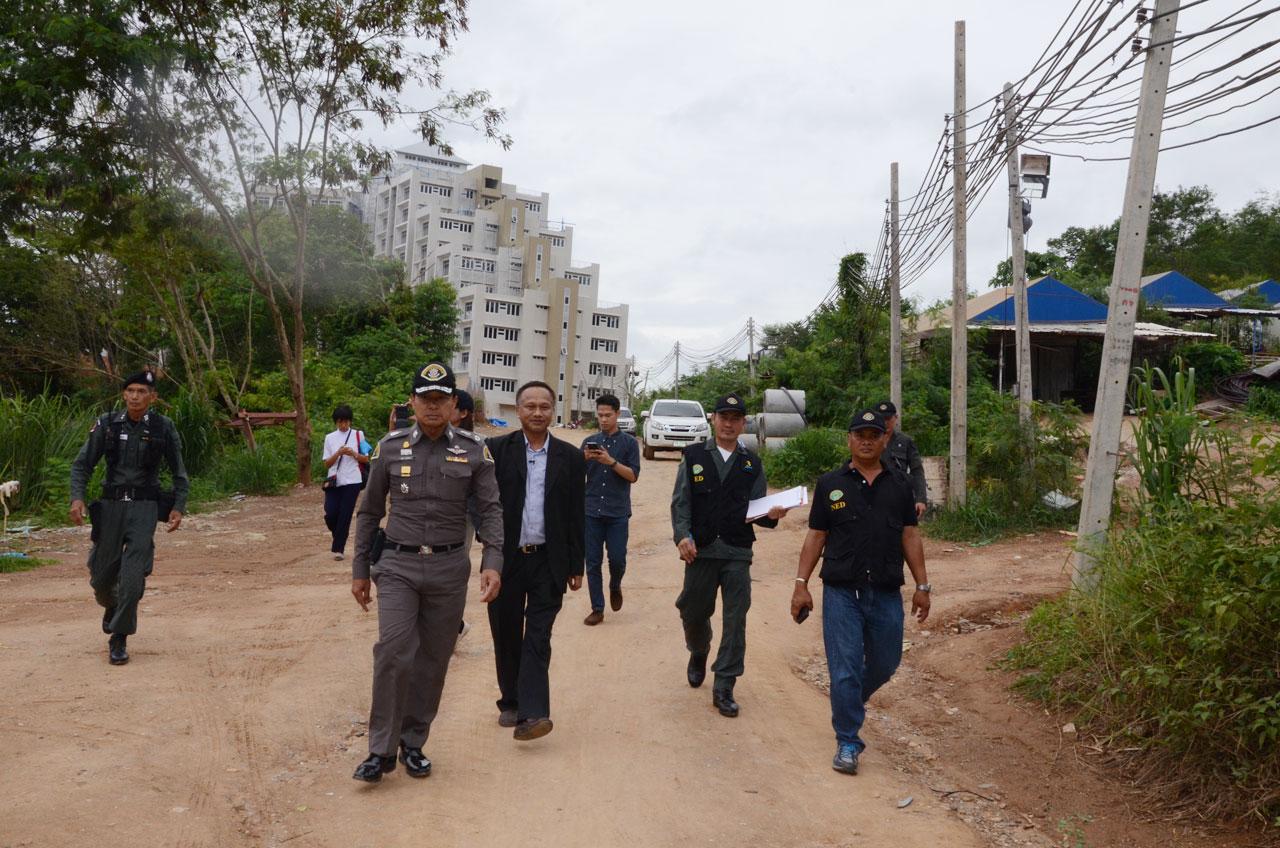 ตร.เข้าตรวจยึดที่ดิน