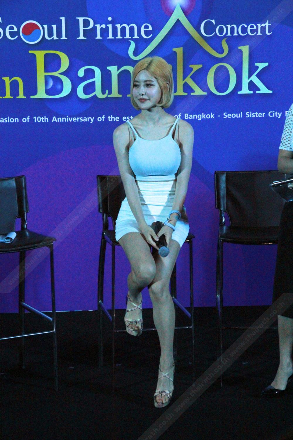 บอกชอบเมืองไทย หลงรอยยิ้มของหนุ่มไทย ทำเอาหนุ่มๆ เป็นปลื้ม
