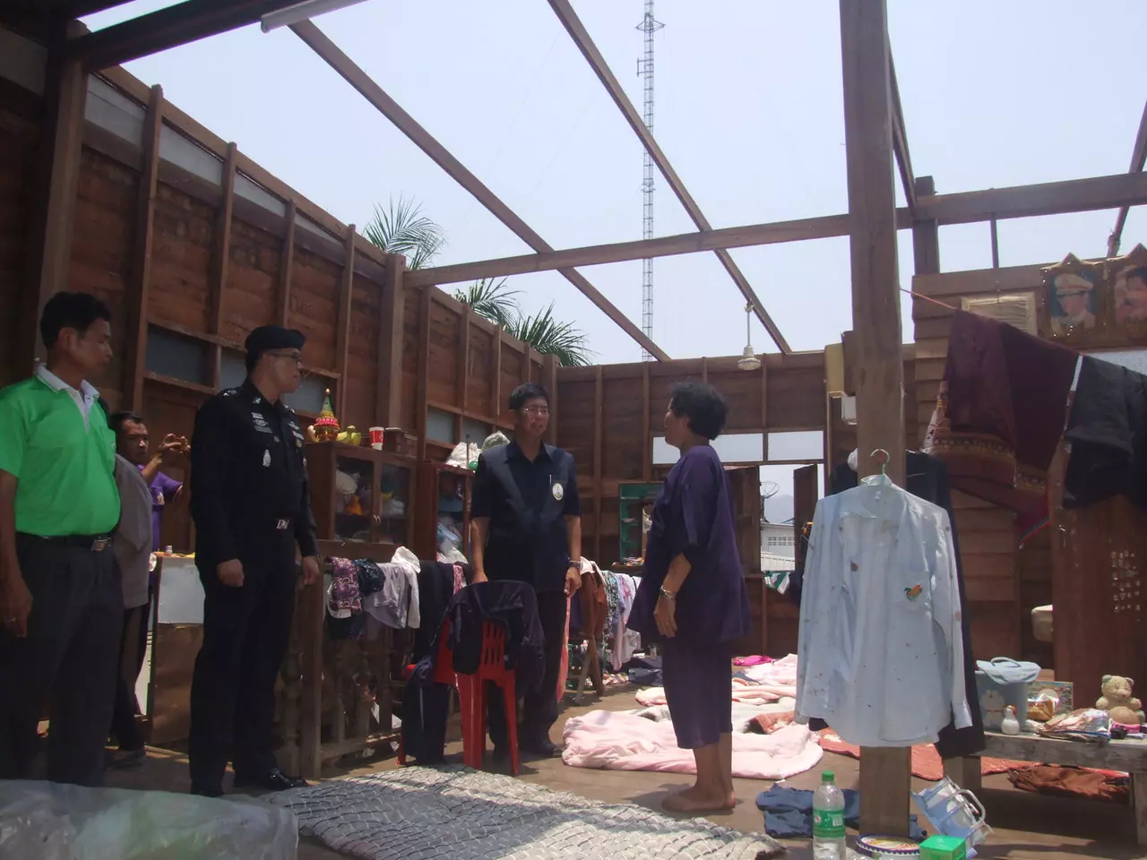 พายุฤดูร้อนถล่ม! สุโขทัยอ่วม บ้านพัง 700 หลัง -แพร่ ต้นไม้ล้มระนาว