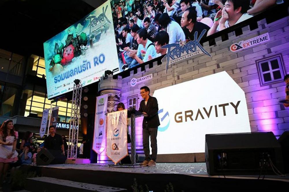 นายโยชิโนริ คิตามุระ ประธานเจ้าหน้าที่ฝ่ายปฏิบัติการ (ซีโอโอ) บริษัท Gravity ขึ้นกล่าวแสดงความยินดี