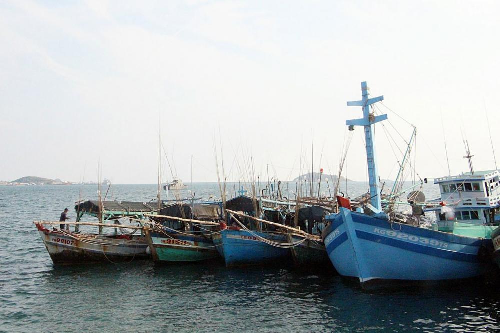 เรือประมงสัญชาติเวียดนามทั้ง 5 ลำ
