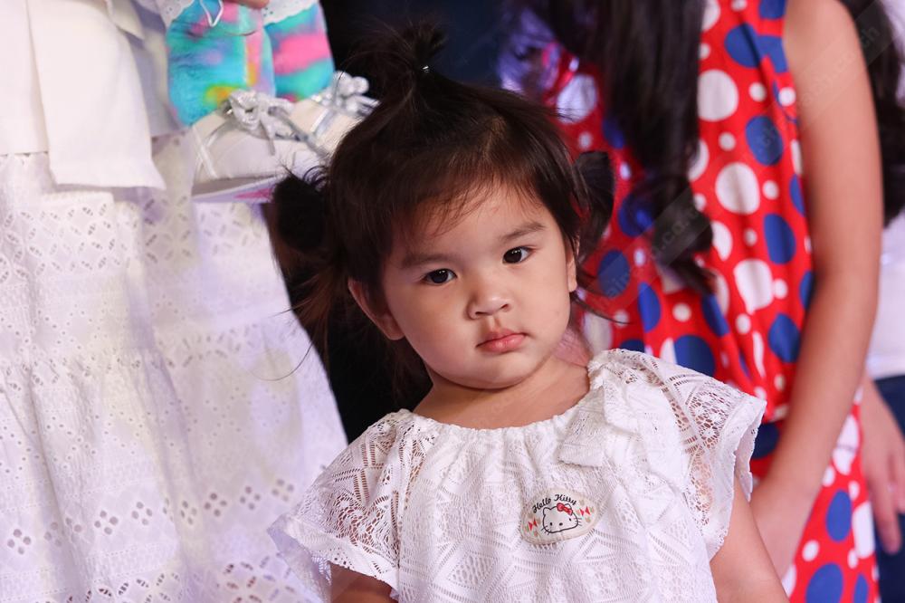 เด็กหน้ากลมๆ