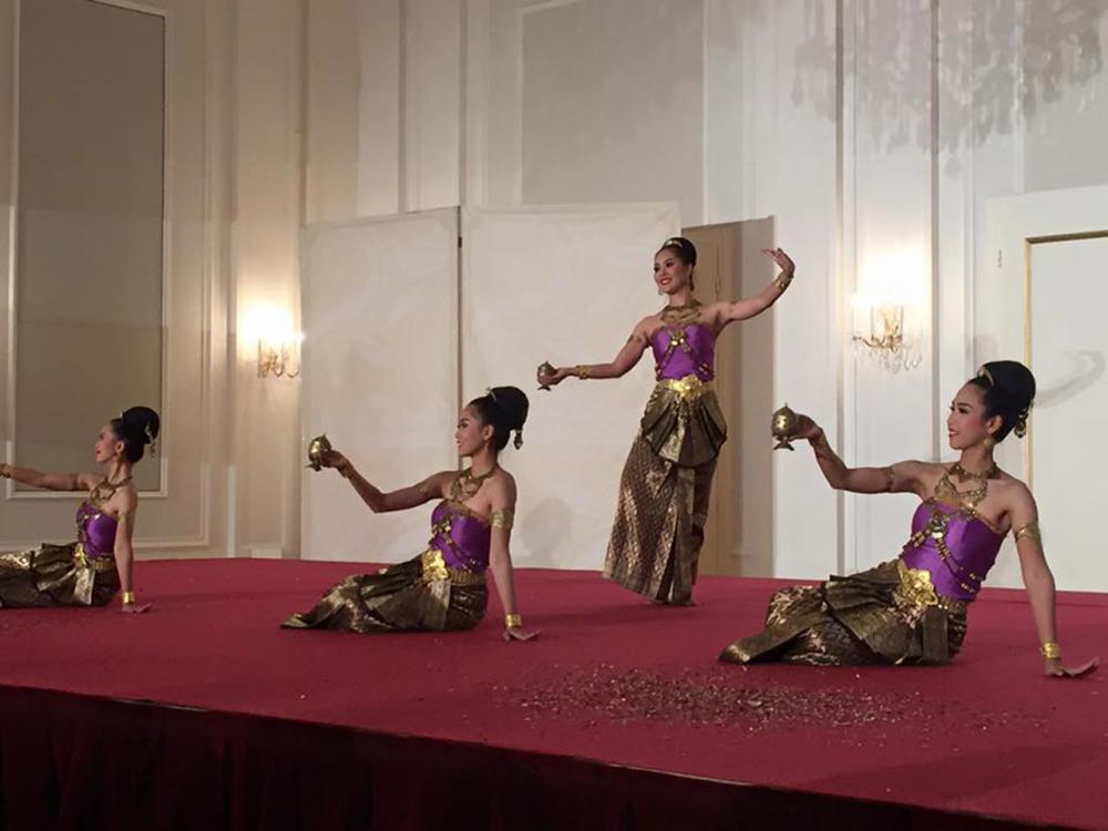 รำชุดอัปสรบวรสุทธาวาส สวยงาม