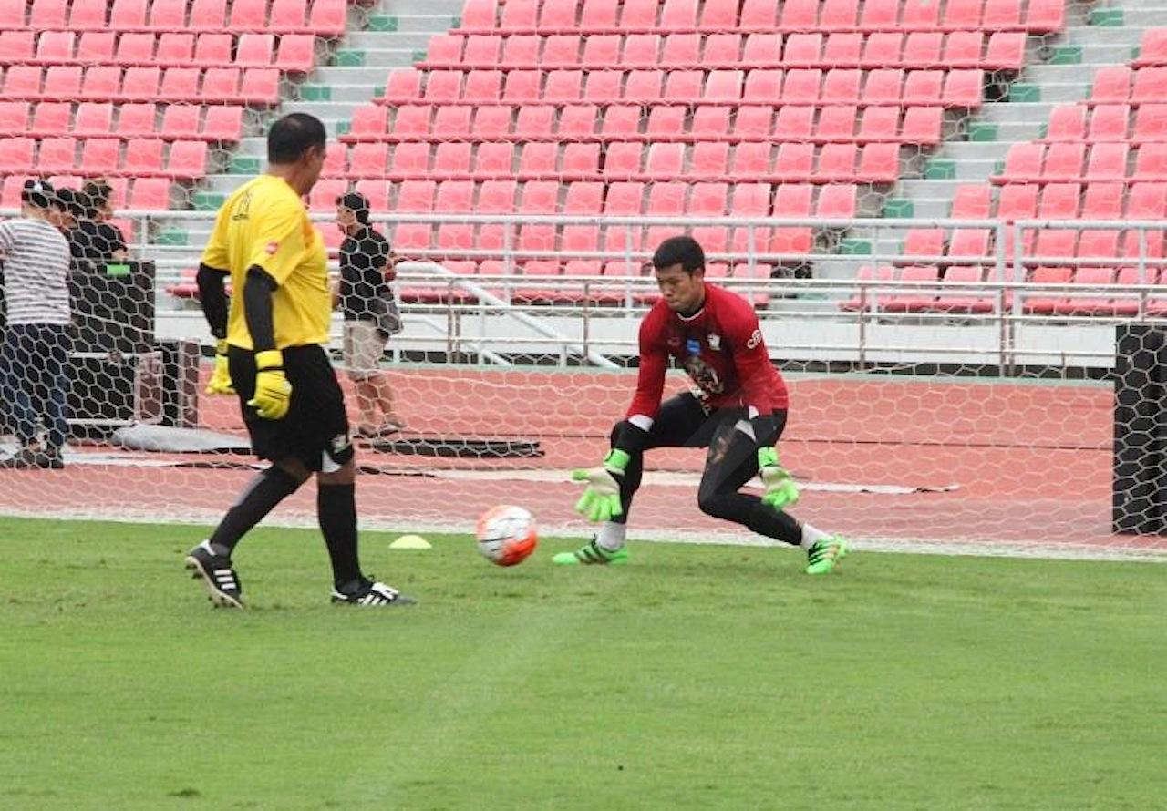 ตอง กวินทร์ ซ้อมหนักหวังหยุดการทำประตูของคู่แข่งให้อยู่หมัด