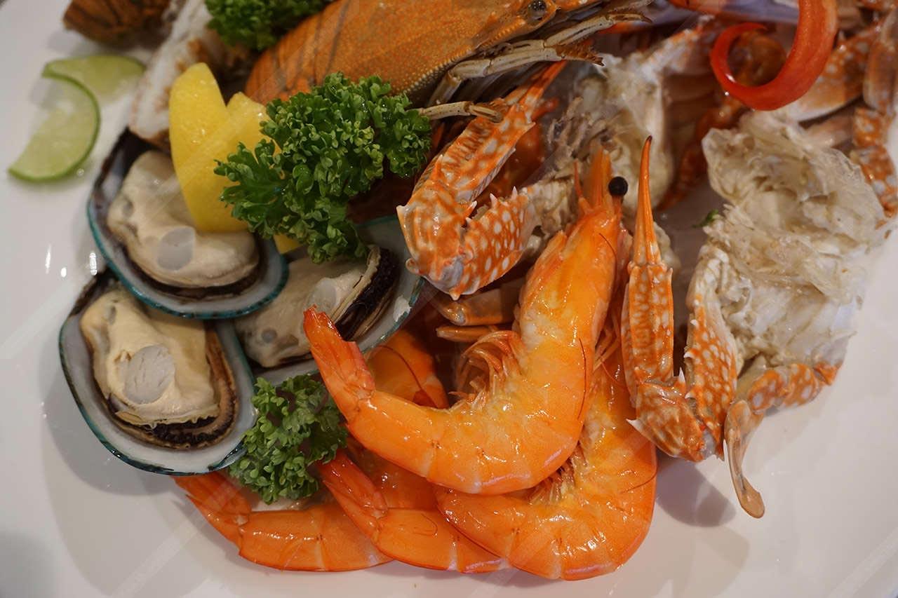 ไปกินอาหารทะเลสุดคุ้มกัน