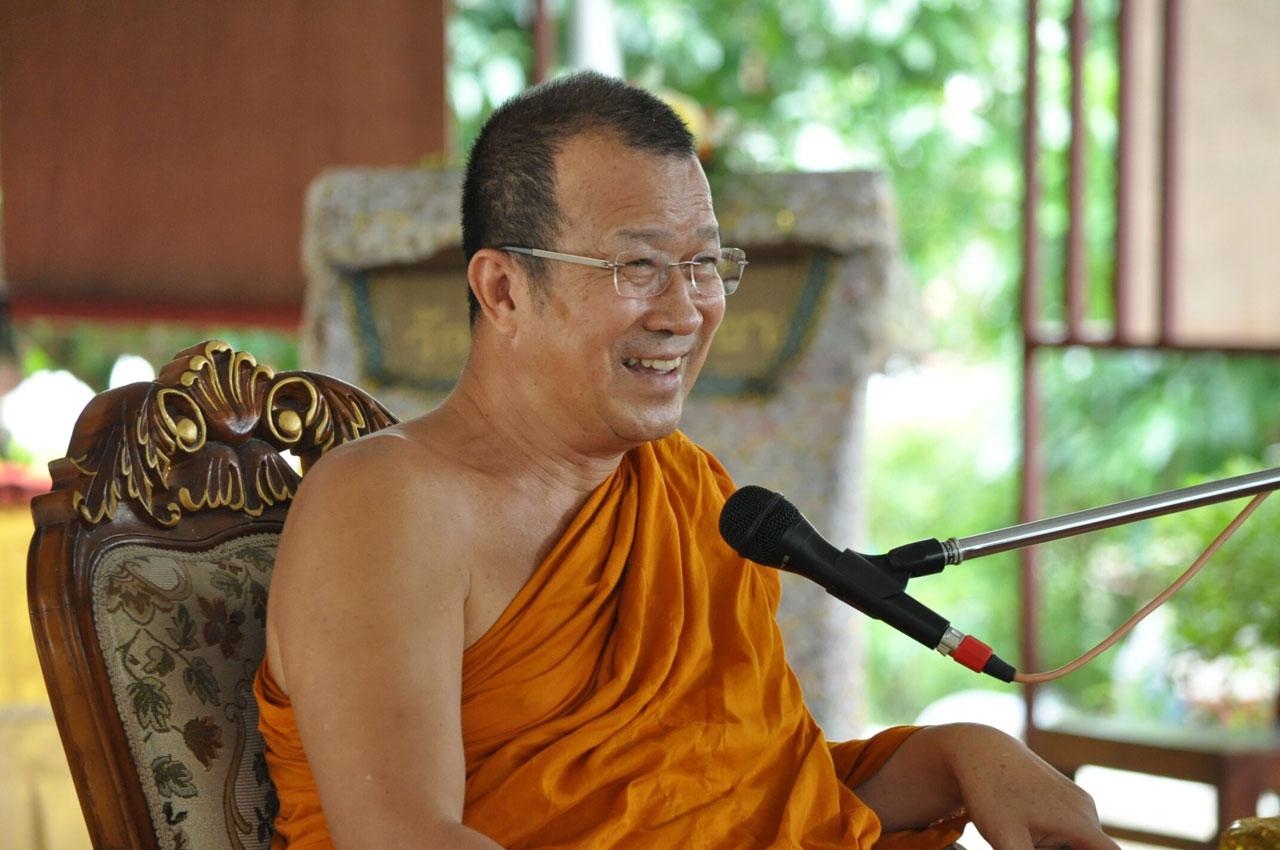 พระเทพโพธิวิเทศ (วีรยุทฺโธ) หัวหน้าพระธรรมทูตสายประเทศอินเดีย-เนปาล เจ้าอาวาสวัดไทยพุทธคยา รัฐพิหาร สาธารณรัฐอินเดีย
