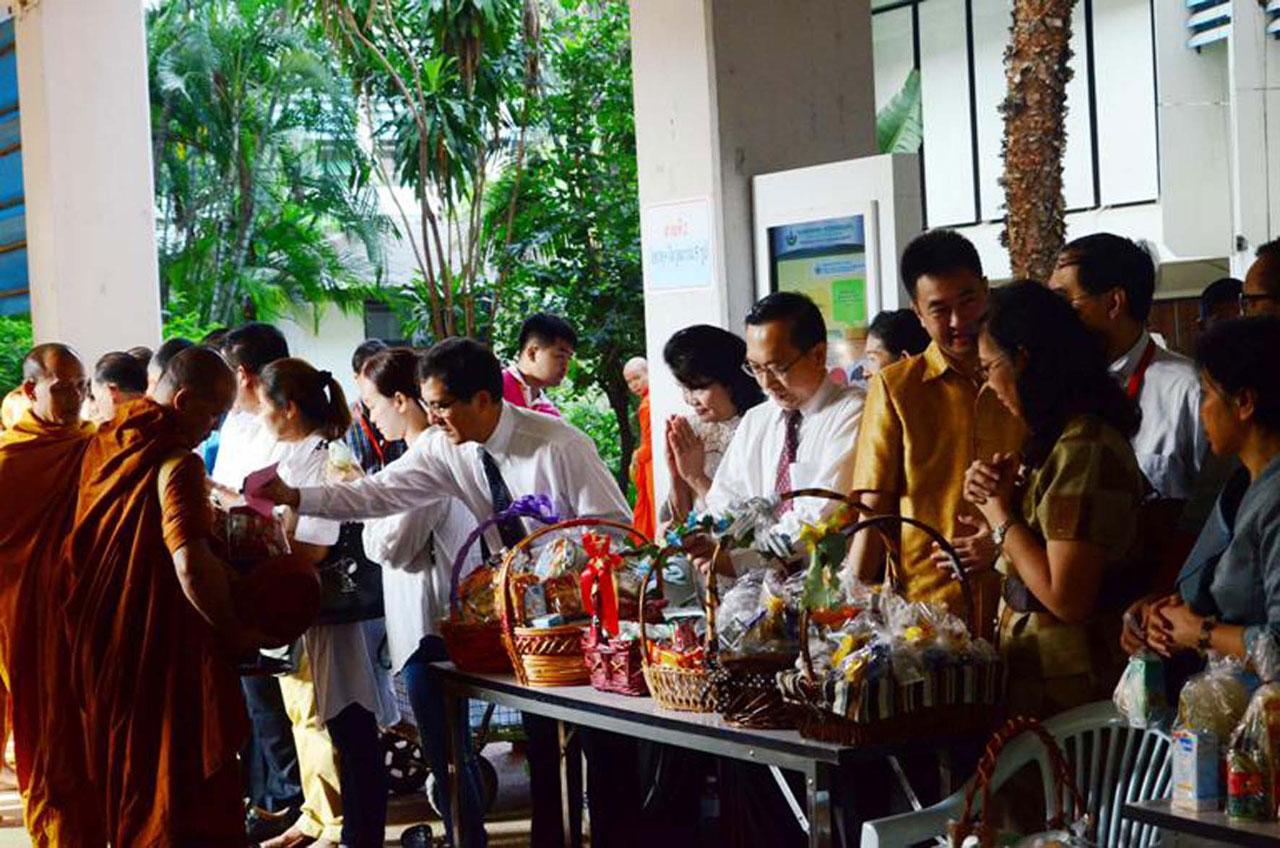 แพทย์ ม.ขอนแก่น ทำบุญวันคล้ายวันเกิด หลวงพ่อคูณ ปริสุทโธ อดีตเจ้าอาวาสวัดบ้านไร่