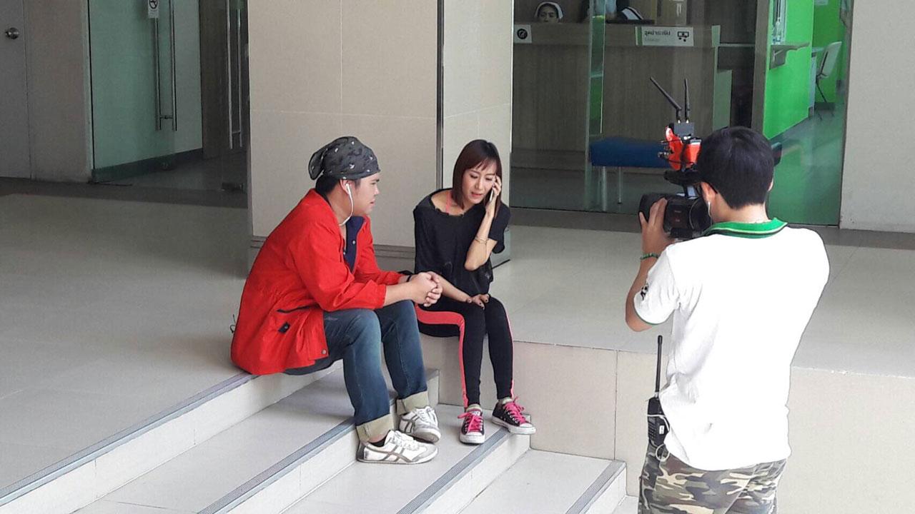นั่งคุยกันจริงจังมาก