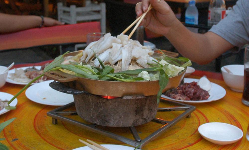 กระทะเหล็กหล่อนี้ ไม่เหมาะสำหรับใช้ปรุงอาหารที่เป็นกรด เพราะกรดจะไปกัดกร่อนกระทะ