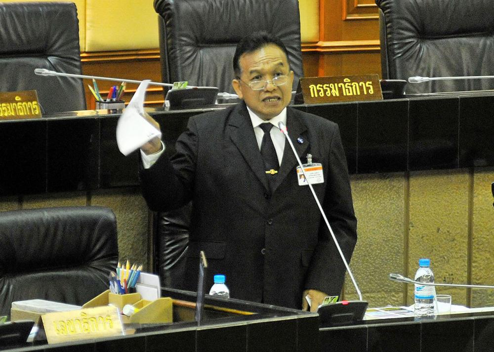 นายนริศร ทองธิราช อดีต ส.ส.สกลนคร พรรคเพื่อไทย