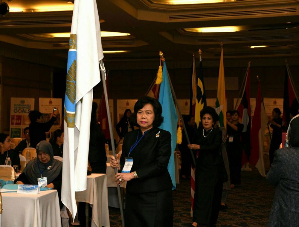 ประธานสภาสตรีไทย