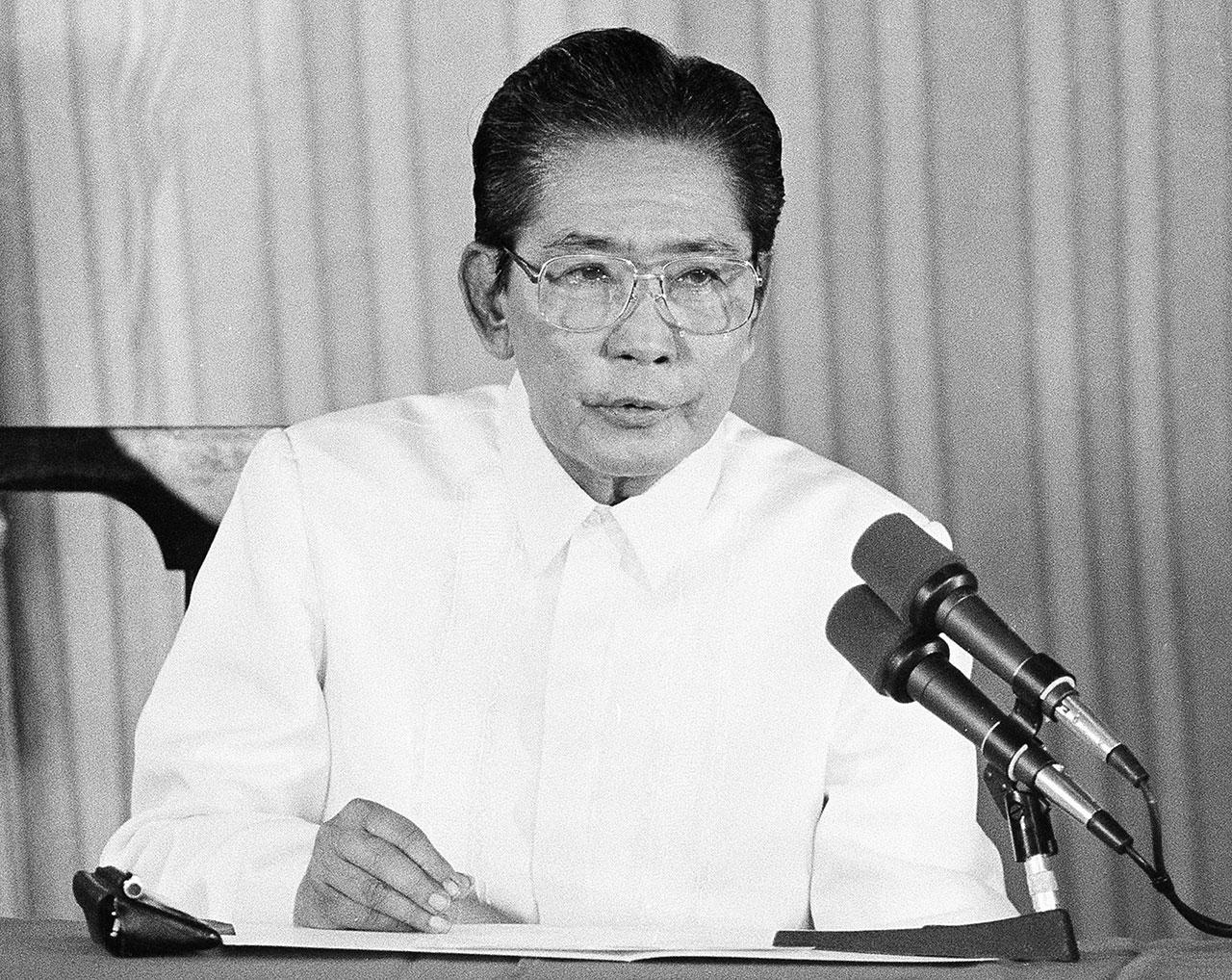 อดีตประธานาธิบดีเฟอร์ดินานด์ มาร์กอส ขณะยังมีชีวิต