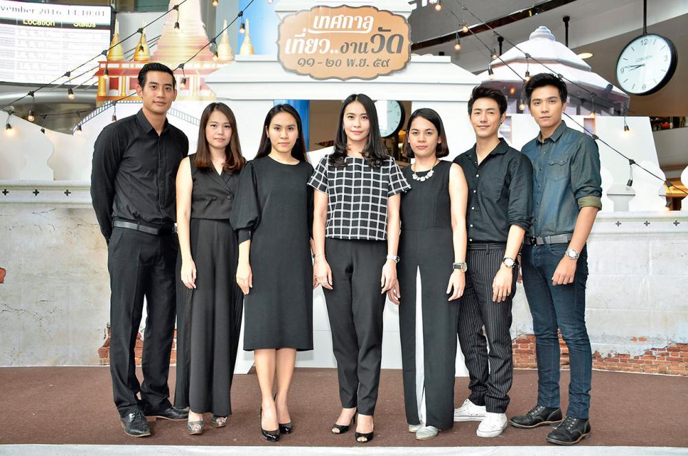 ไปงานวัด ชนิตา ไพศาลวณิชกุล จัดงานเทศกาล เที่ยวงานวัด พร้อมนิทรรศการ รอยยิ้มของพ่อ และภาพยนตร์เทิดพระเกียรติ พระบาทสมเด็จพระปรมินทรมหาภูมิพลอดุลยเดช โดยมี ทองภูมิ สิริพิพัฒน์ และ คณิศ ปิยะปภากรกูล มาร่วมงานด้วย ที่ศูนย์การค้าเทอร์มินอล 21 วันก่อน.