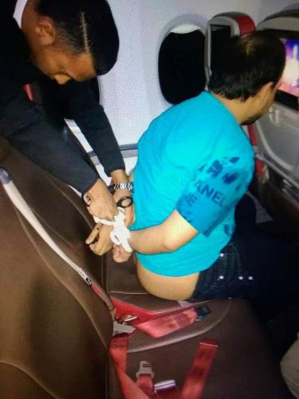ถูกจับมัด